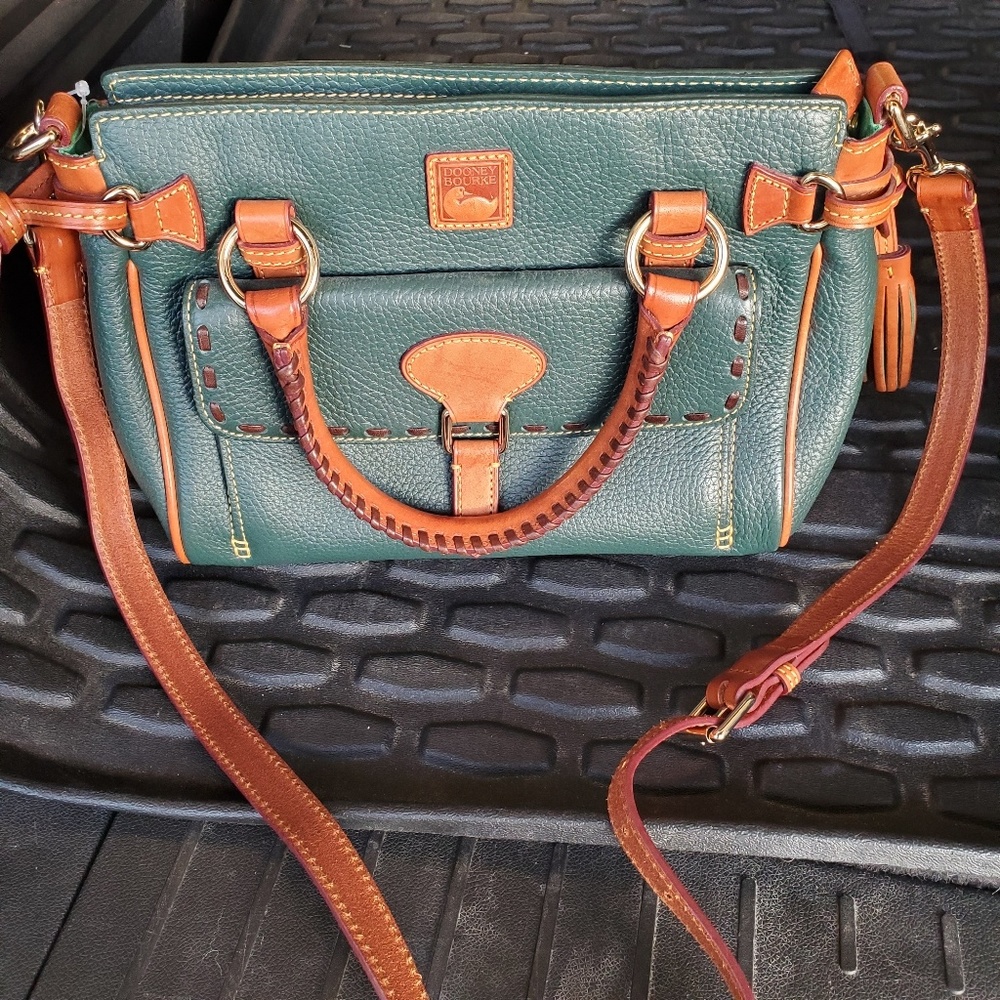 Dooney medium pocket satchel